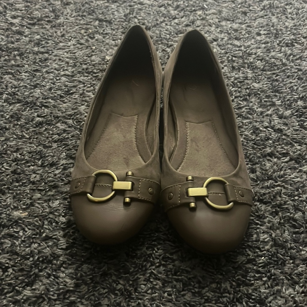 Dress flats